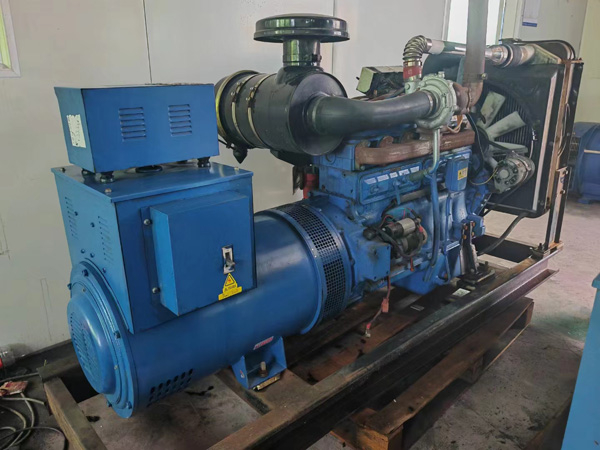 麻涌镇100kW柴油发电机组使用多级机油有哪些优缺点？